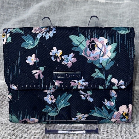 Vera Bradley Navy Garden Design RFID Riley Compact Wallet Designer NWOT - Picture 1 of 16